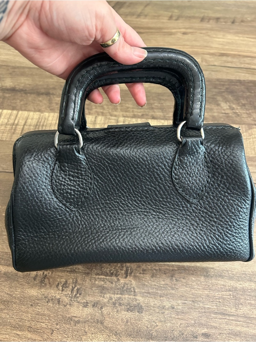 Vintage Black Pebbled Leather Mini Doctors Satchel - Mid Century Gladstone Frame - Picture 4 of 16
